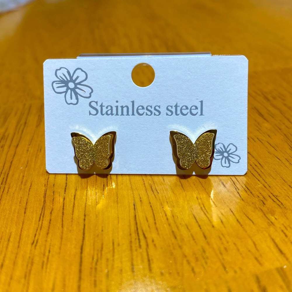 Butterfly earrings, gold plated, stainless steel. Approximately 1 inch, post